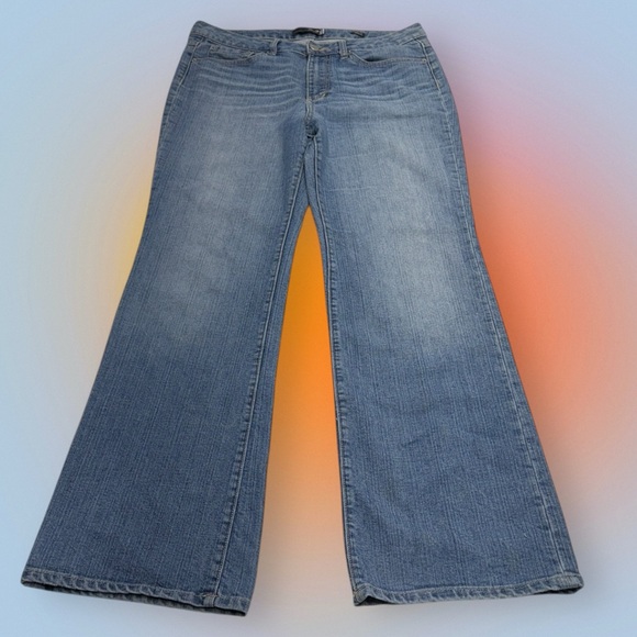 SEVEN7 Women’s 12 FLARE Blue Jeans - Picture 1 of 3